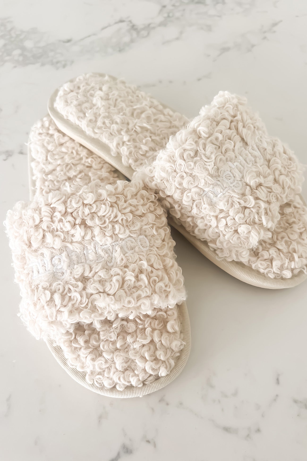 Nightly Sherpa Slipper Beige White - Nightly Co.